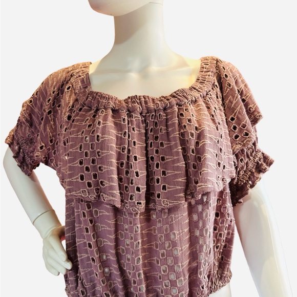 FREE PEOPLE “THAT GIRL” EYELET CROPPED TOP - Picture 4 of 10